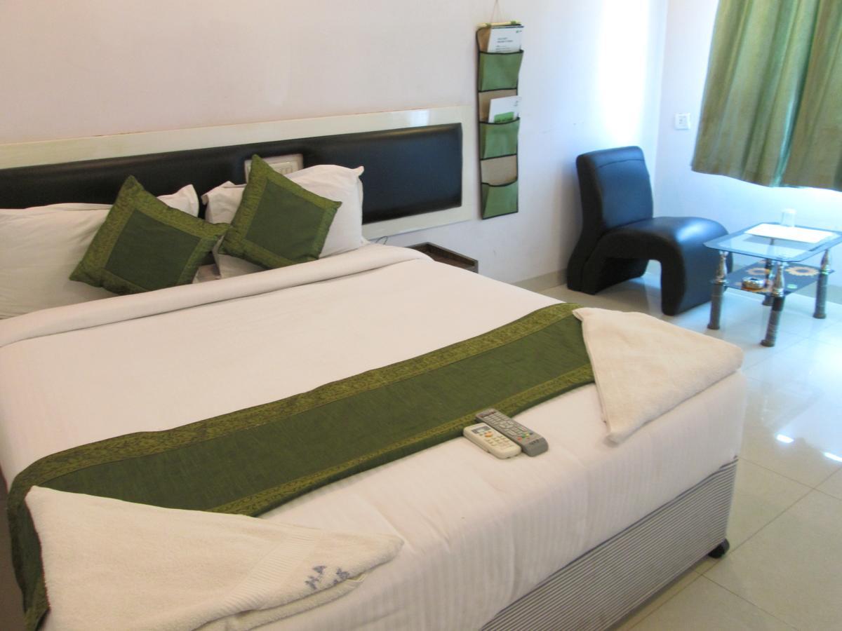 Arihant Hotel Хайдарабад Экстерьер фото